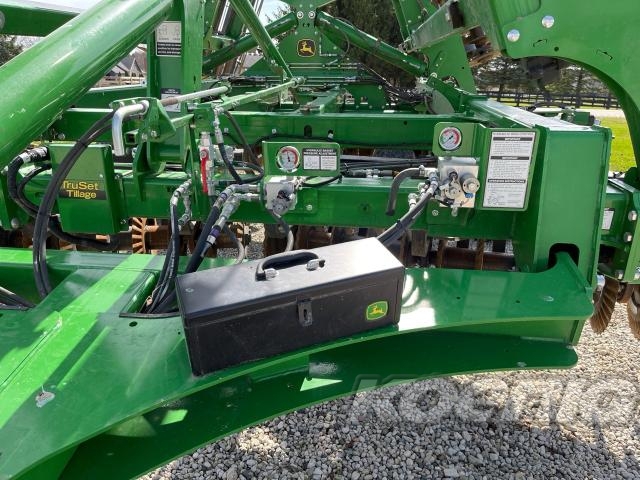 Used 2023 John Deere 2660VT Vertical Tillage at Koenig Equipment in Greenville, OH - PhotoXL10