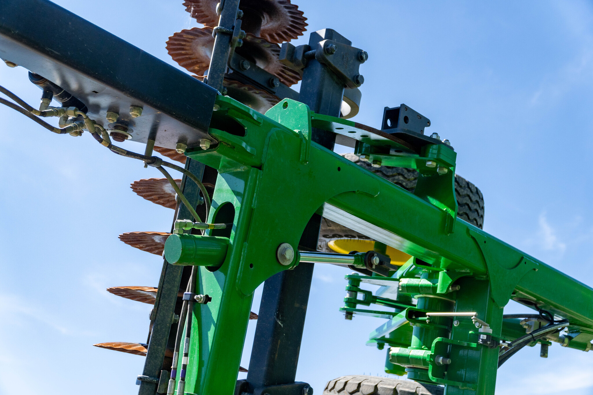 Used 2023 John Deere 2660VT Vertical Tillage at Koenig Equipment in Anna, OH - PhotoXL24