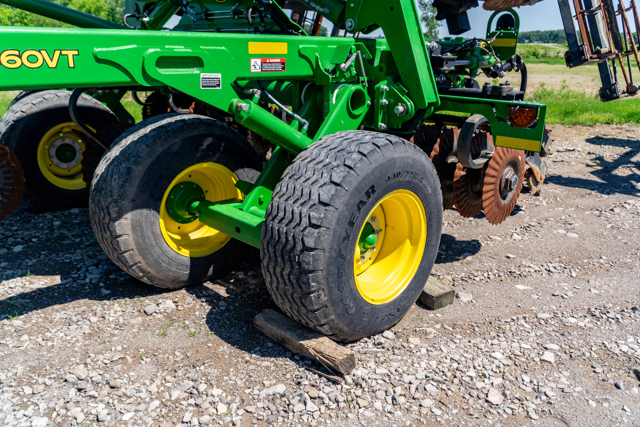 Used 2023 John Deere 2660VT Vertical Tillage at Koenig Equipment in Anna, OH - PhotoXL32