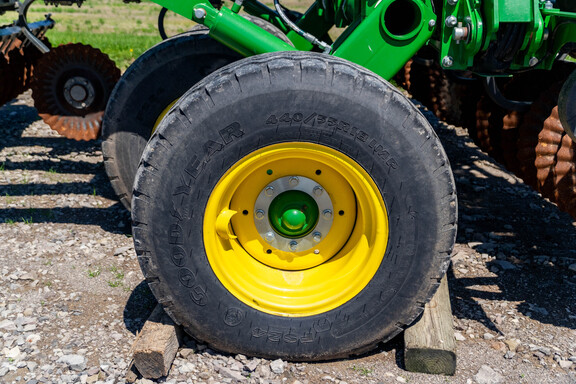 Used 2023 John Deere 2660VT Vertical Tillage at Koenig Equipment in Anna, OH - Photo33