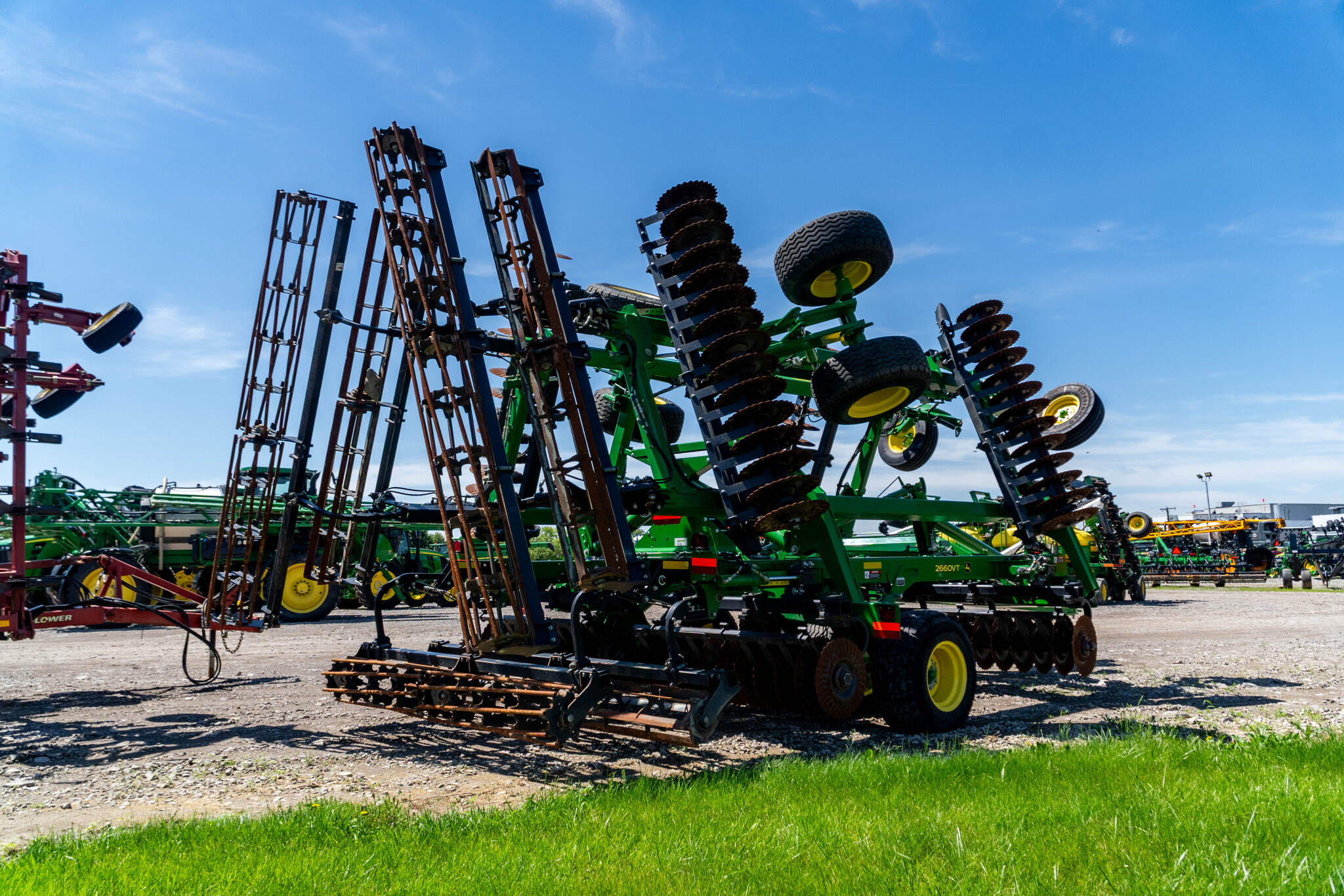 Used 2023 John Deere 2660VT Vertical Tillage at Koenig Equipment in Anna, OH - PhotoXL4