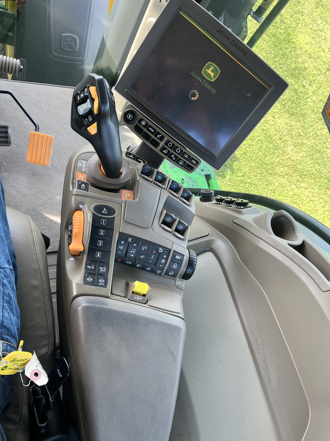  2023 John Deere 8R 340 at Heritage Tractor in Aledo, IL