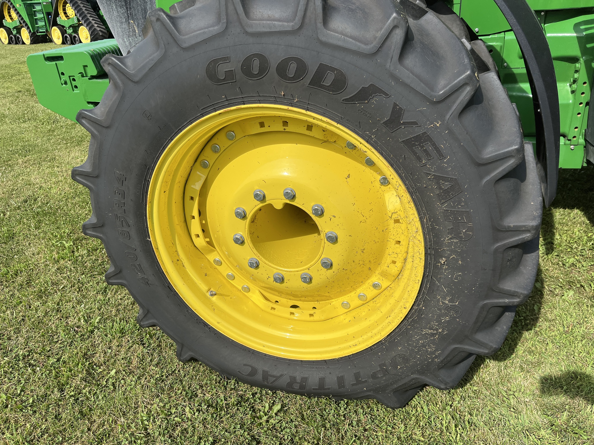  2023 John Deere 8R 340 at Heritage Tractor in Aledo, IL