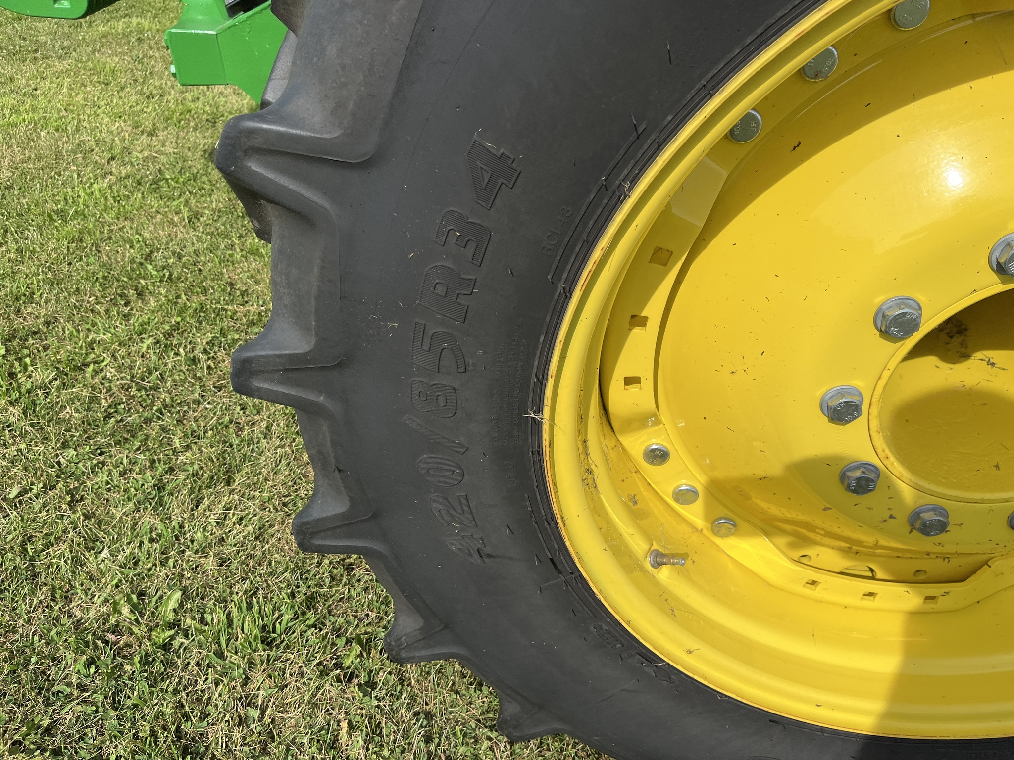  2023 John Deere 8R 340 at Heritage Tractor in Aledo, IL