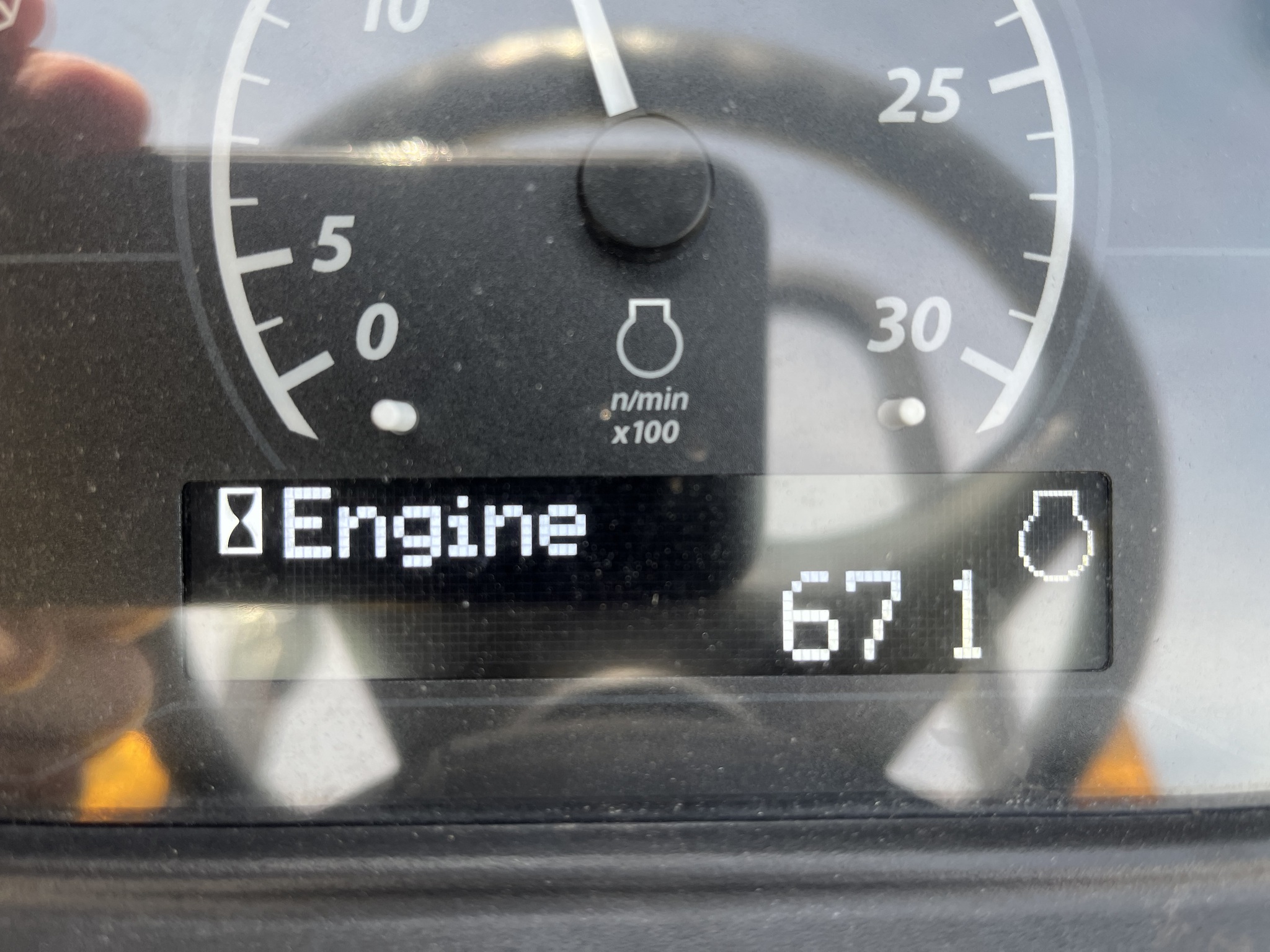 2022 John Deere 3032E Image 10