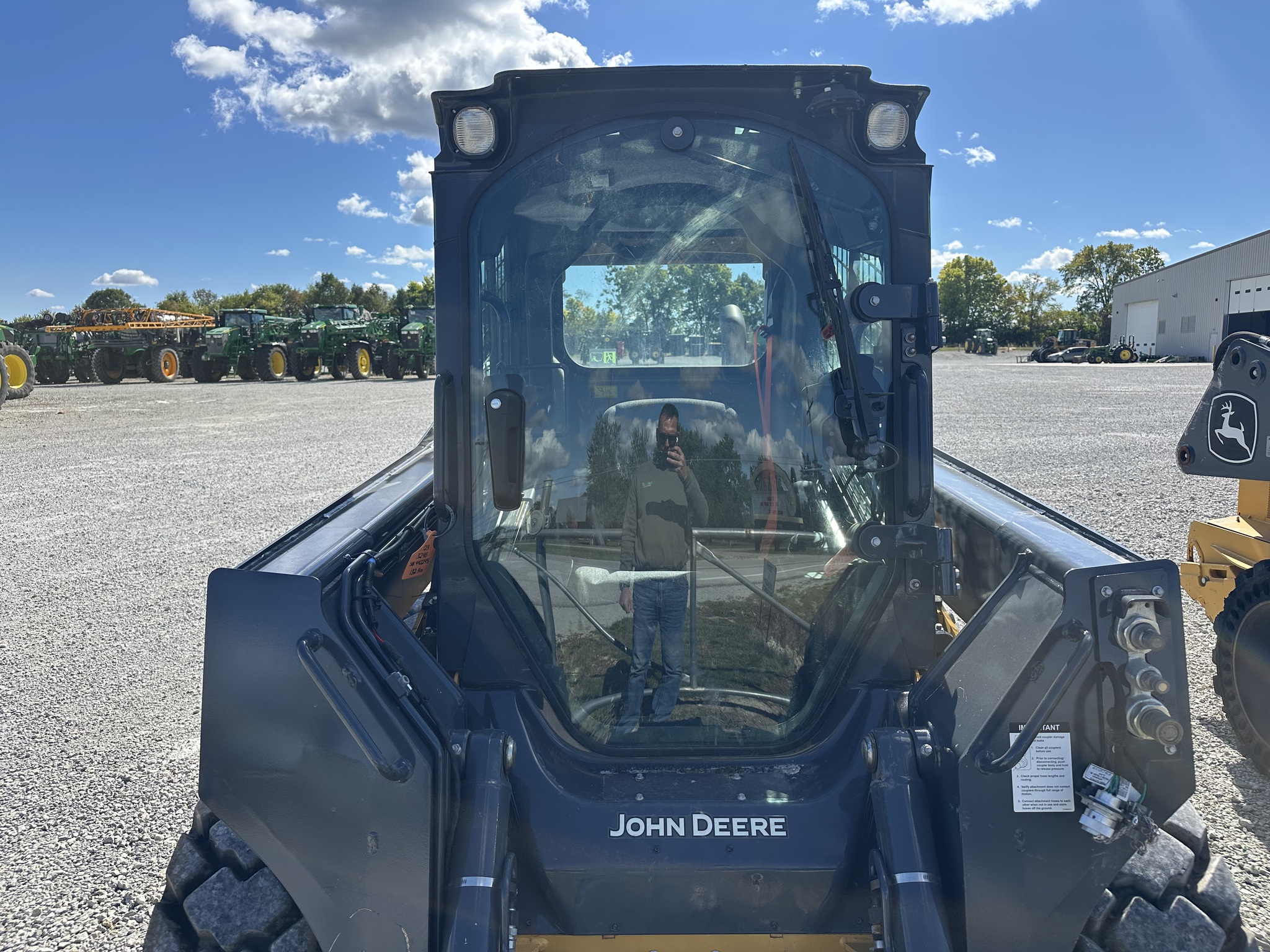 2023 John Deere 324G Image 5
