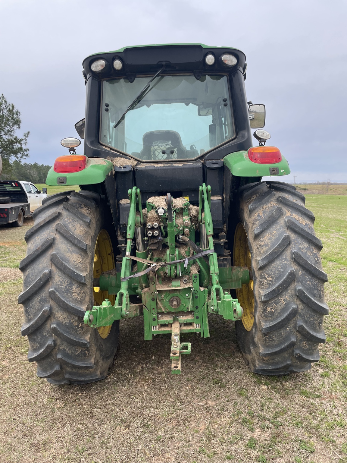 2020 John Deere 6145M Image 4