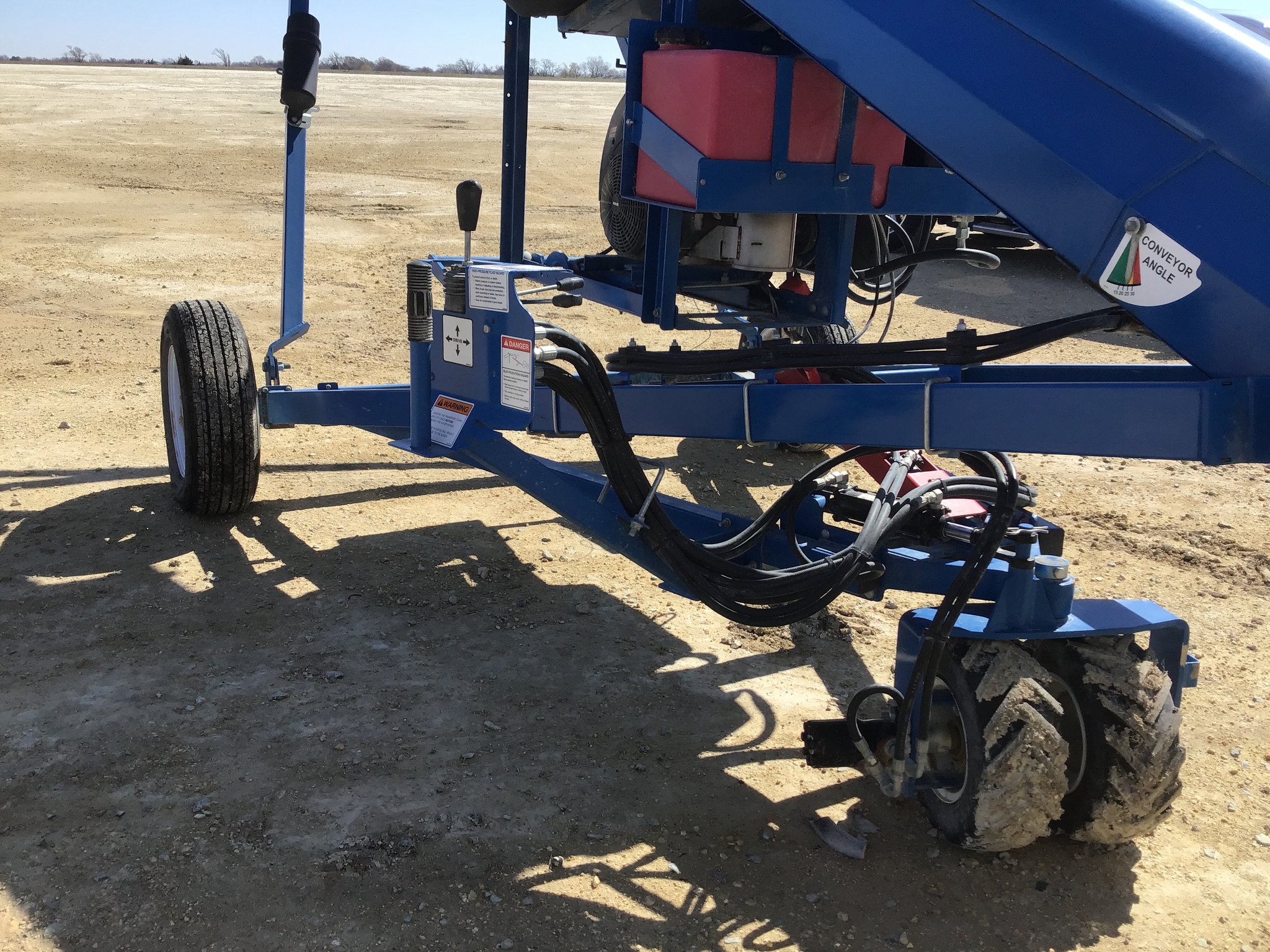 2023 Brandt 1547LP+ Image 4