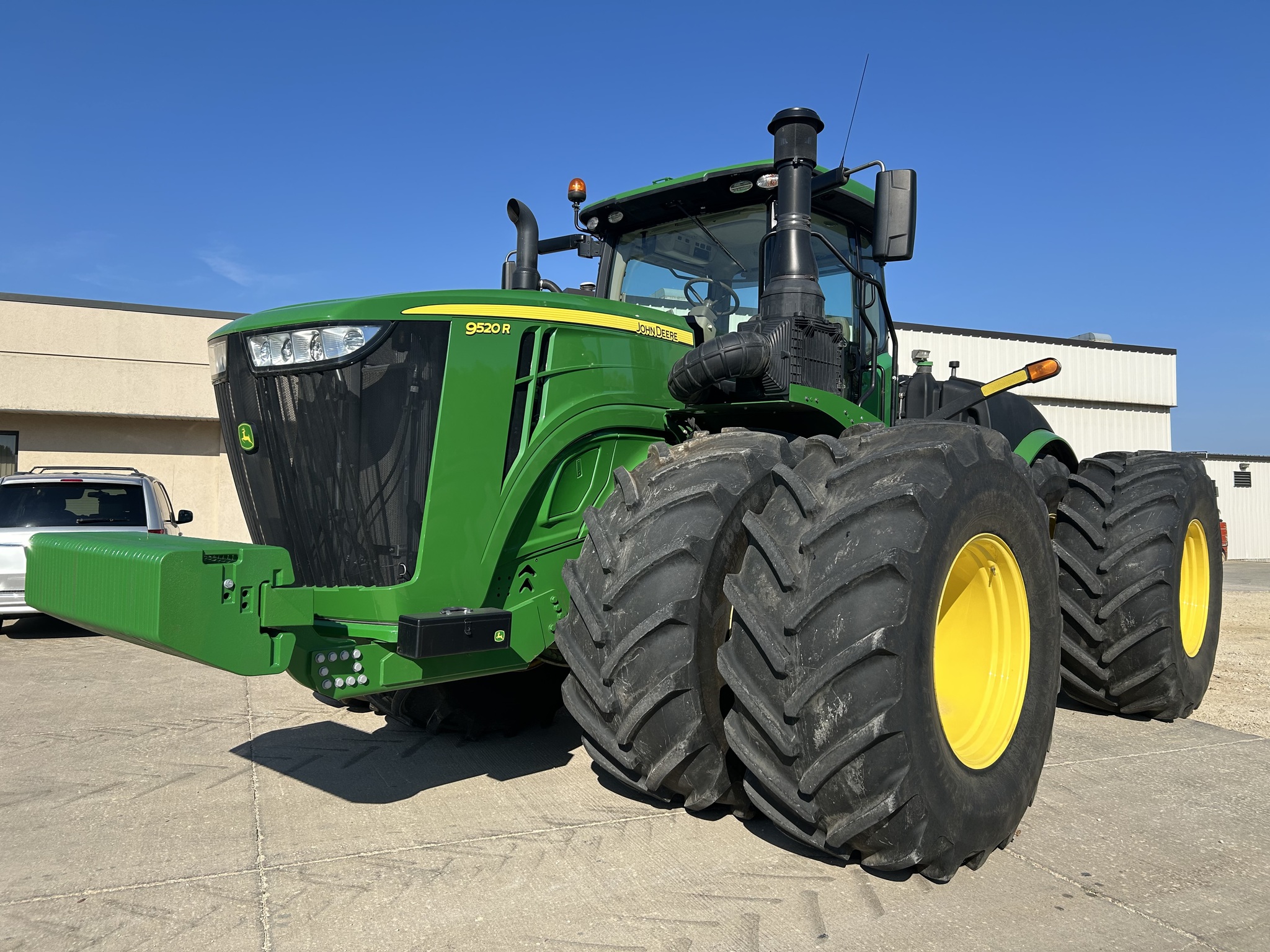  2021 John Deere 9520R at Heritage Tractor in Freeport, IL