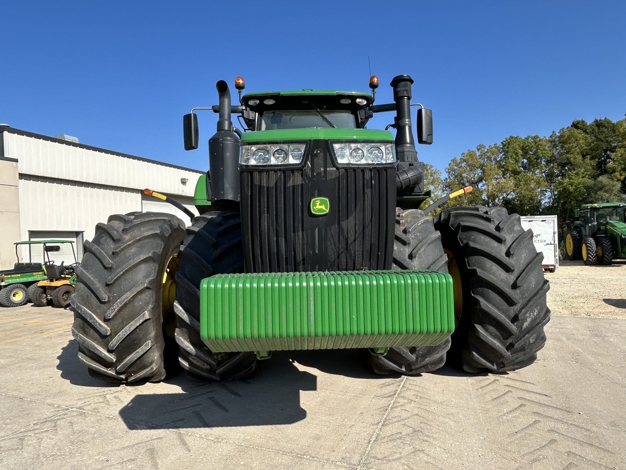  2021 John Deere 9520R at Heritage Tractor in Freeport, IL