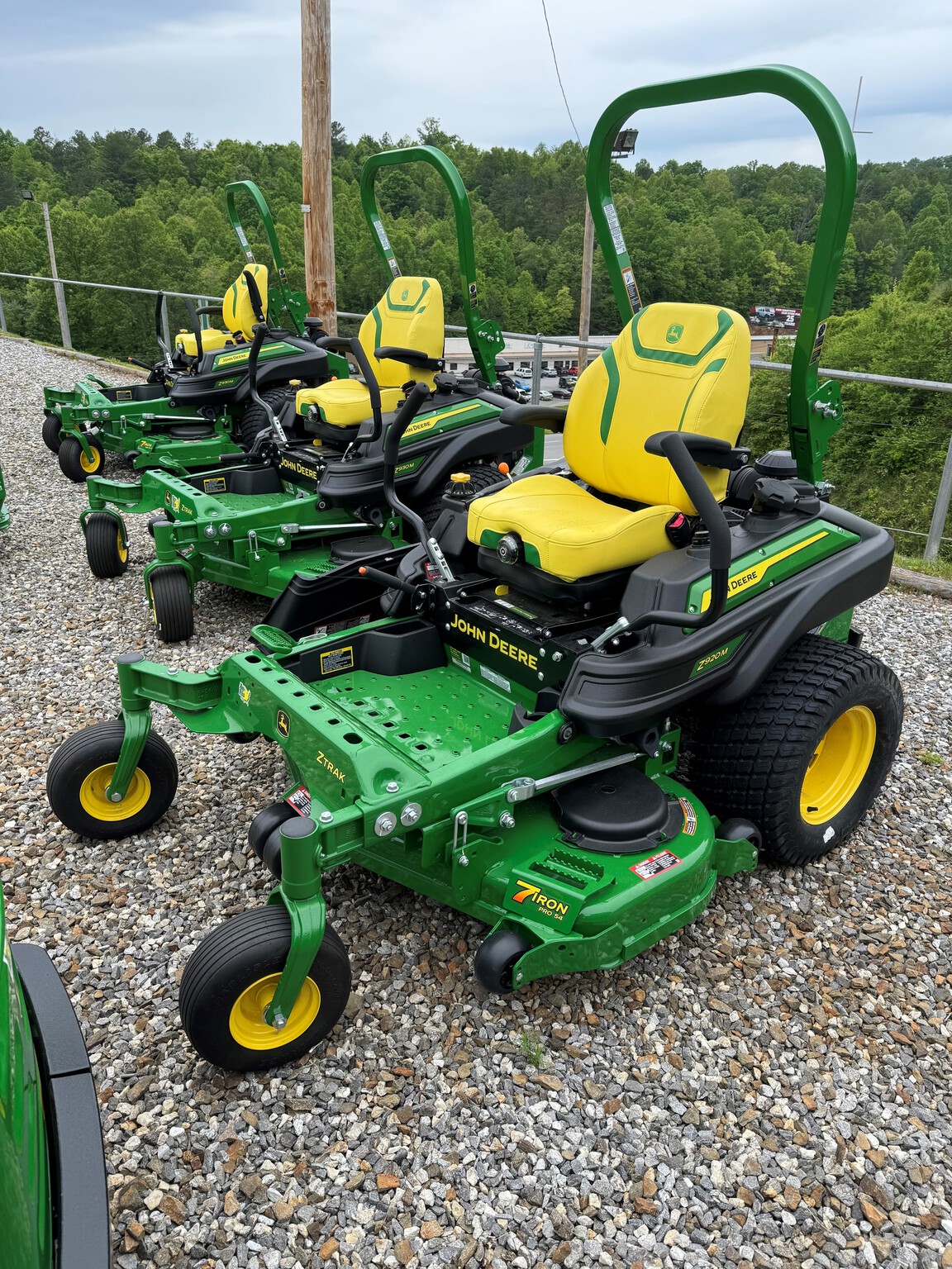 2023 John Deere Z920M Image 1