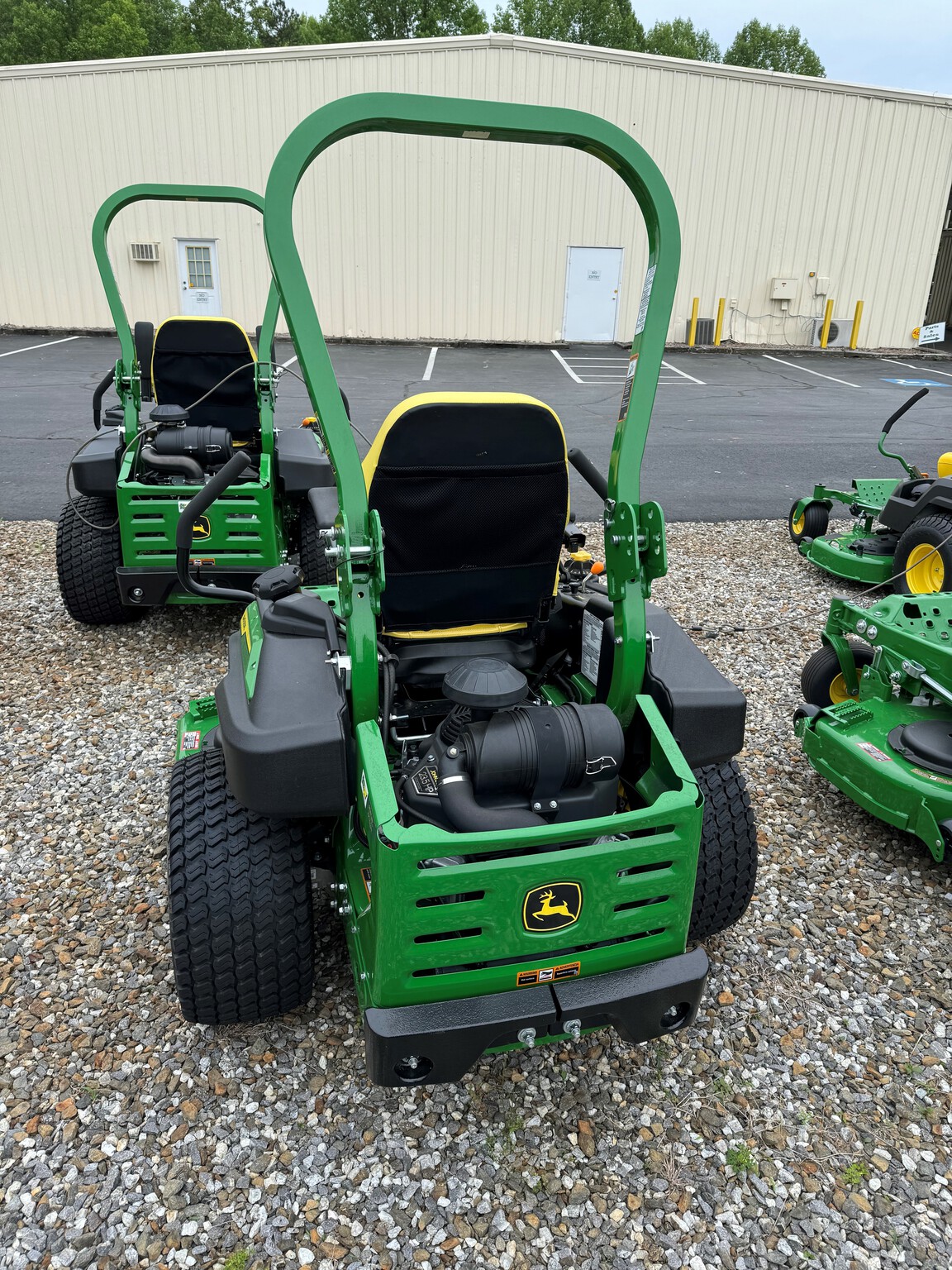 2023 John Deere Z920M Image 2