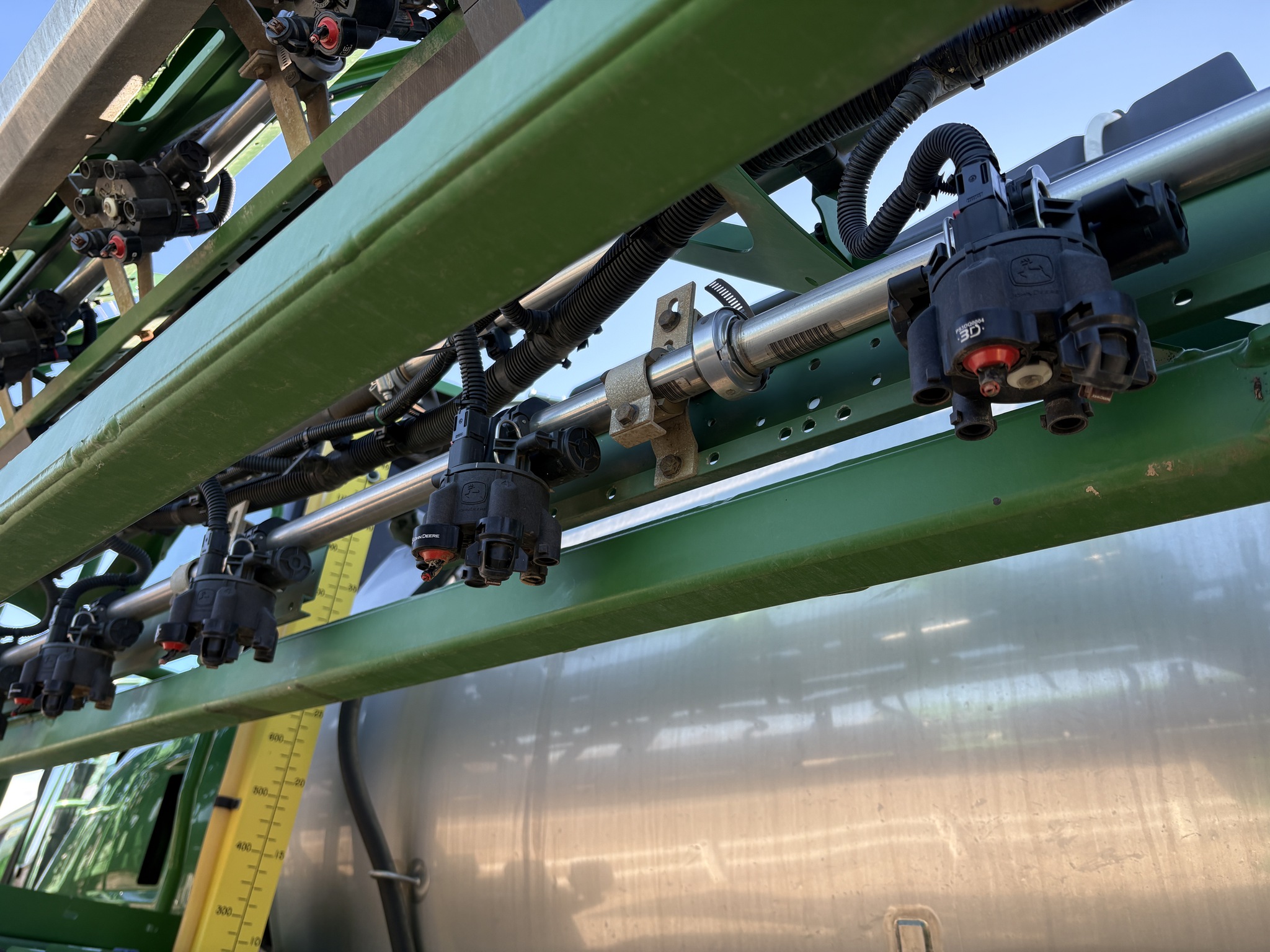 2023 John Deere 612R Image 8