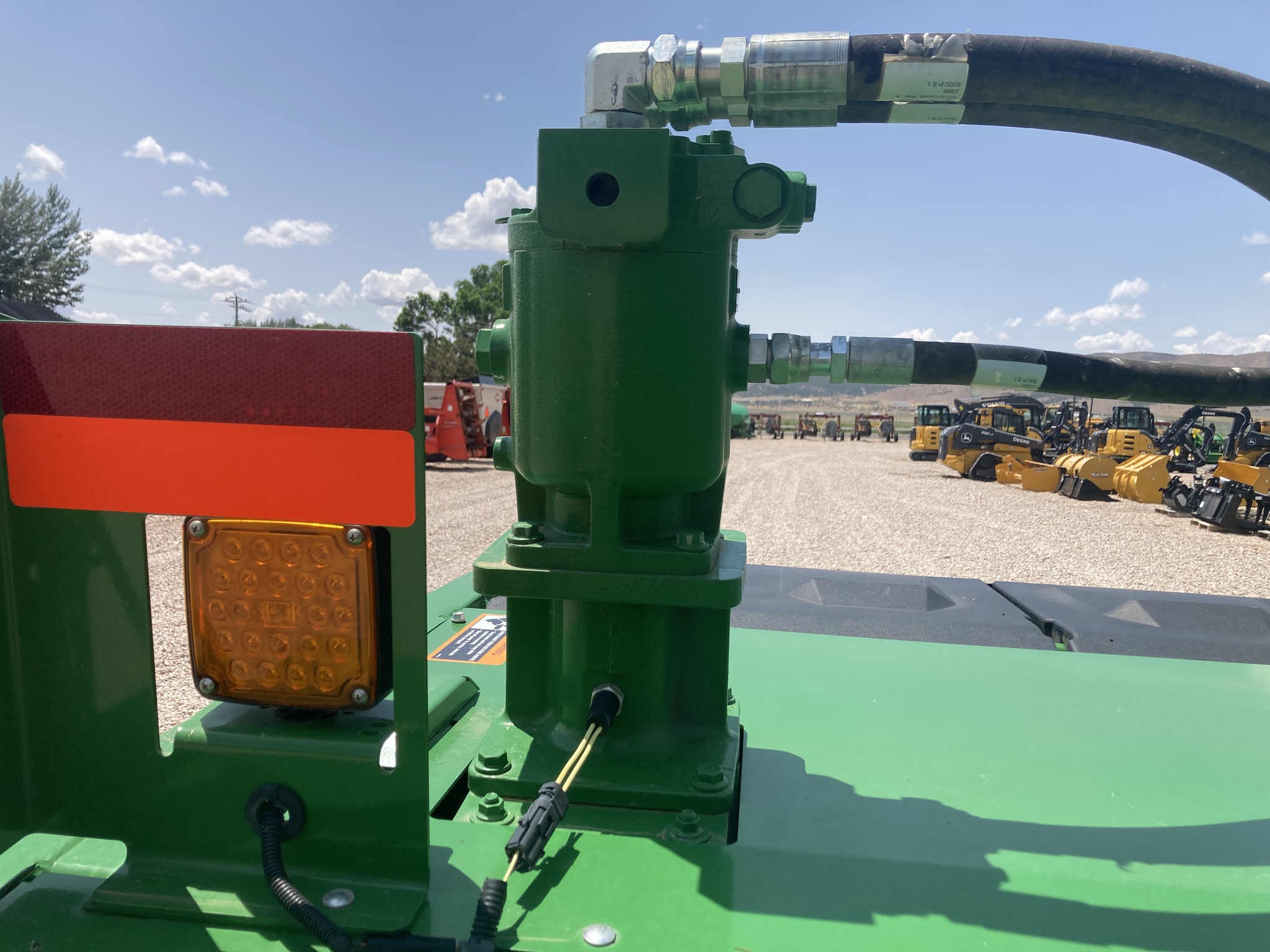 2023 John Deere W260R Image 16
