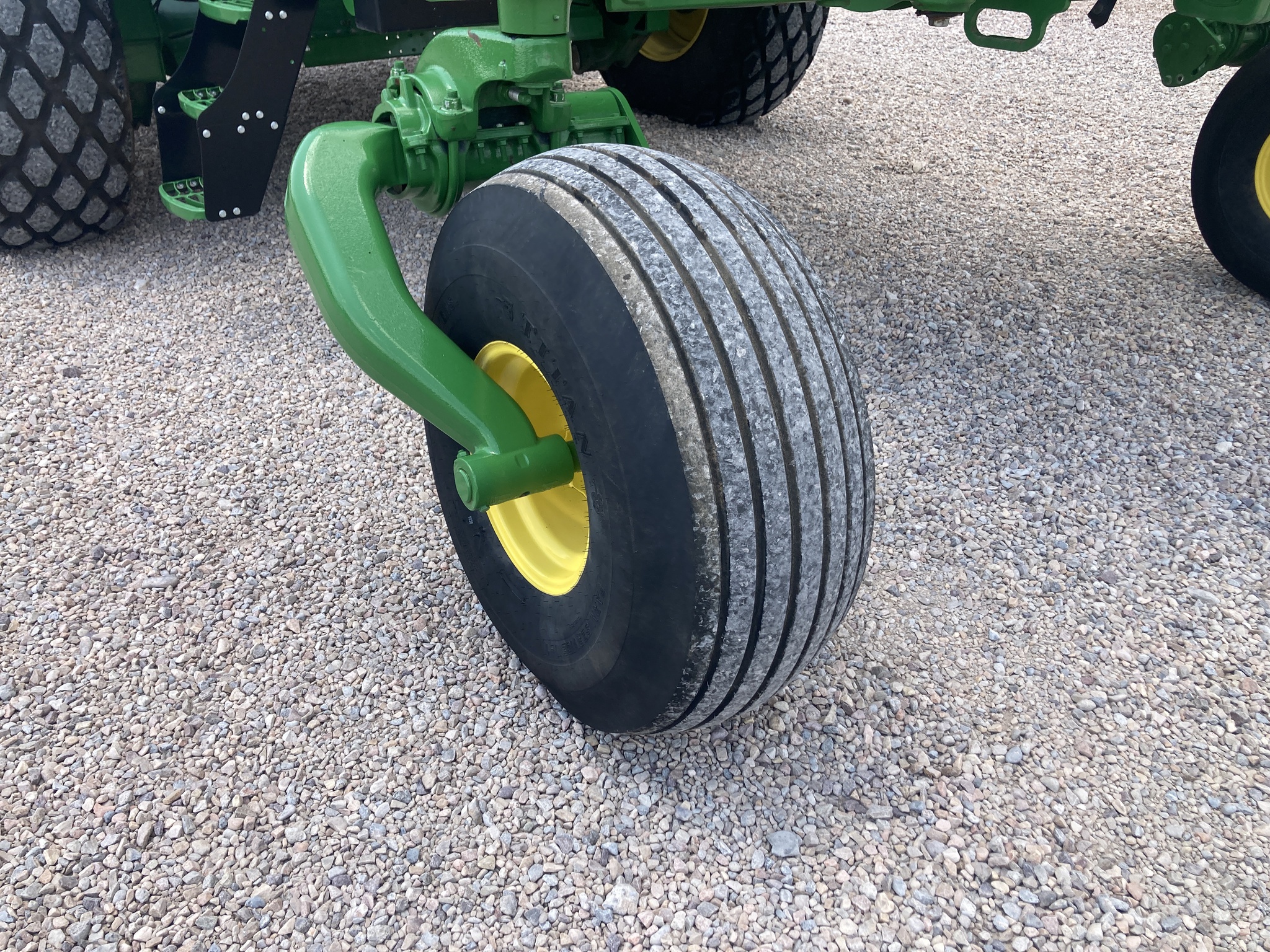 2023 John Deere W260R Image 25