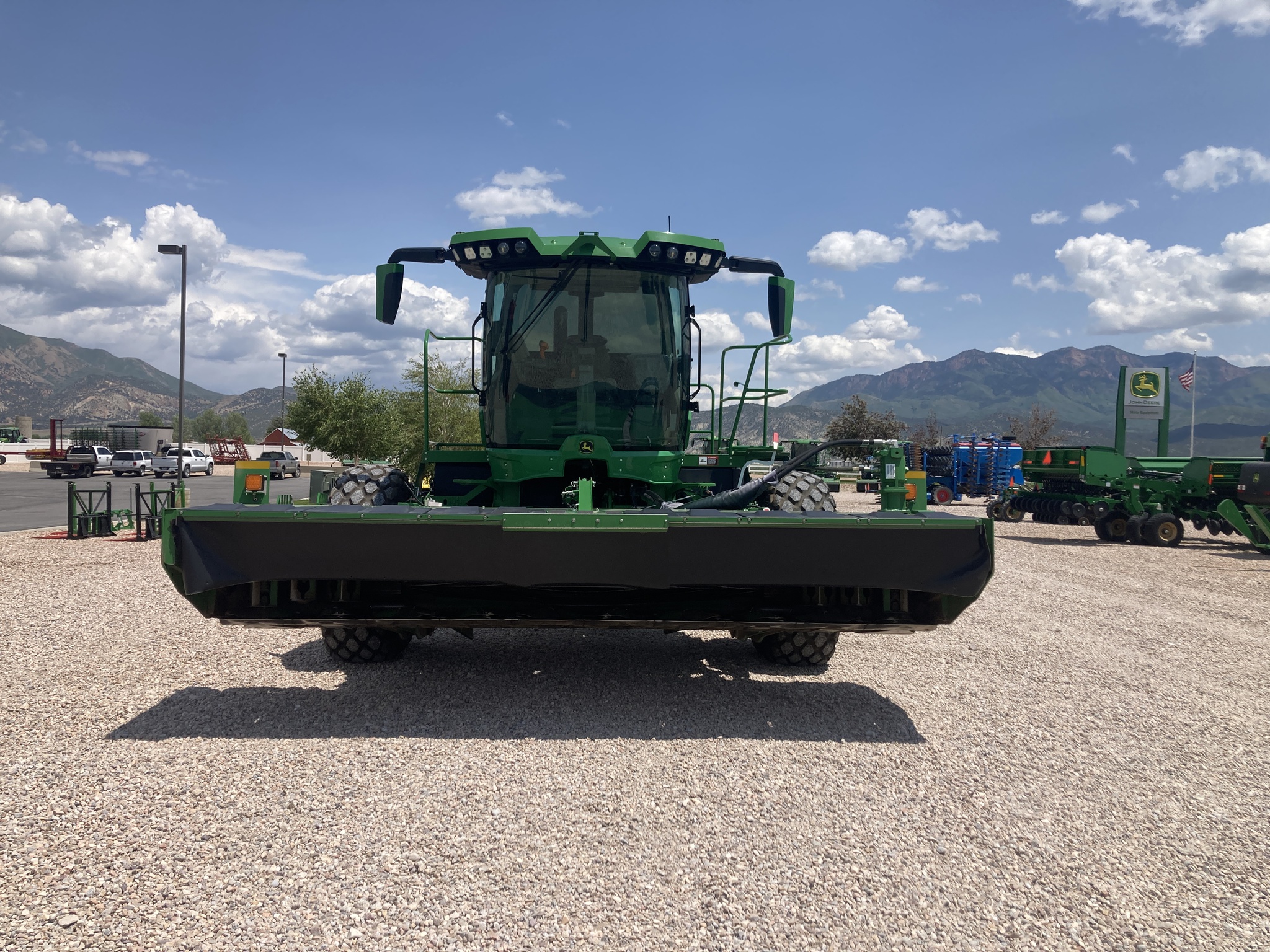 2023 John Deere W260R Image 8