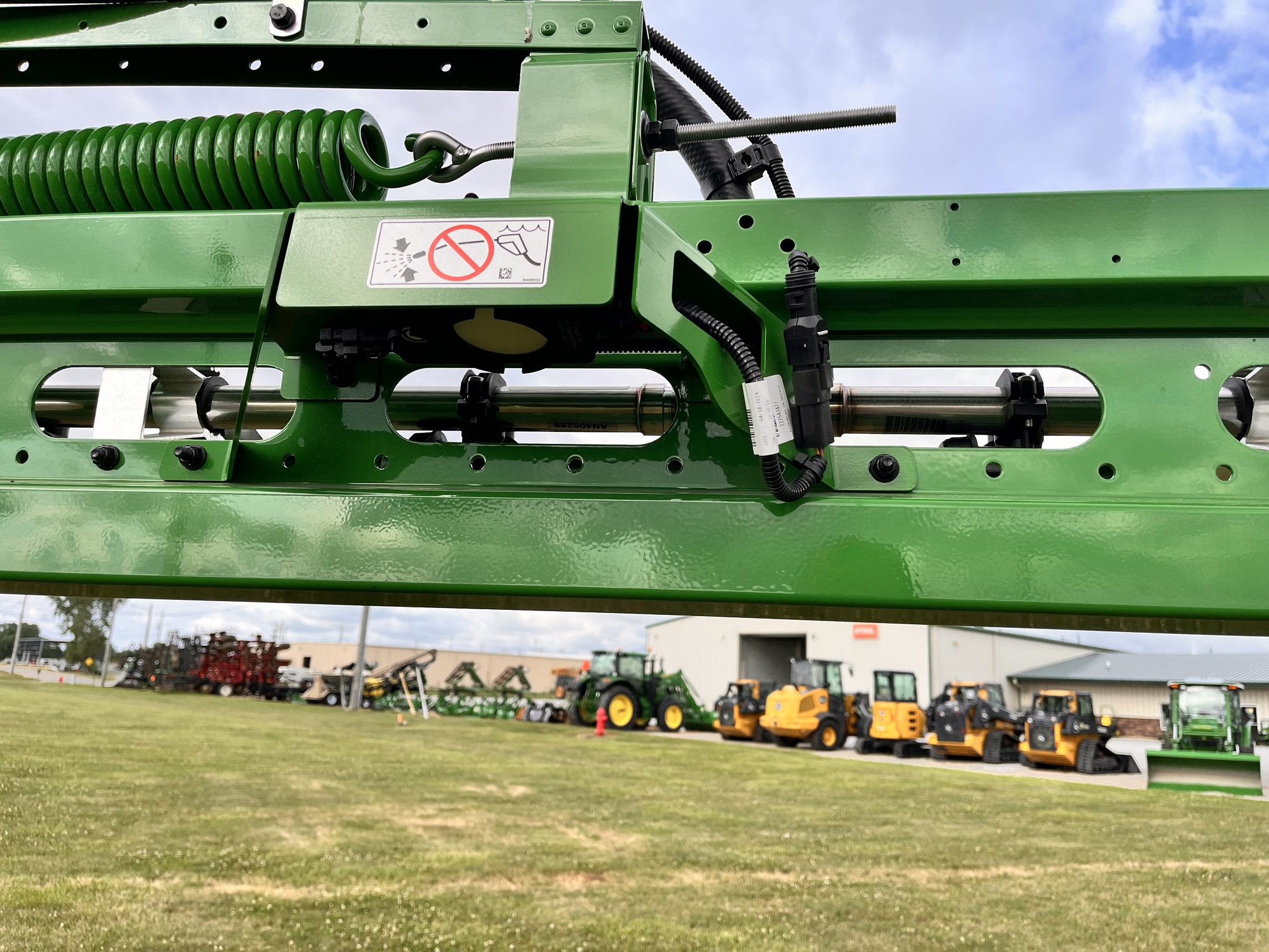 2024 John Deere 412R Image 3