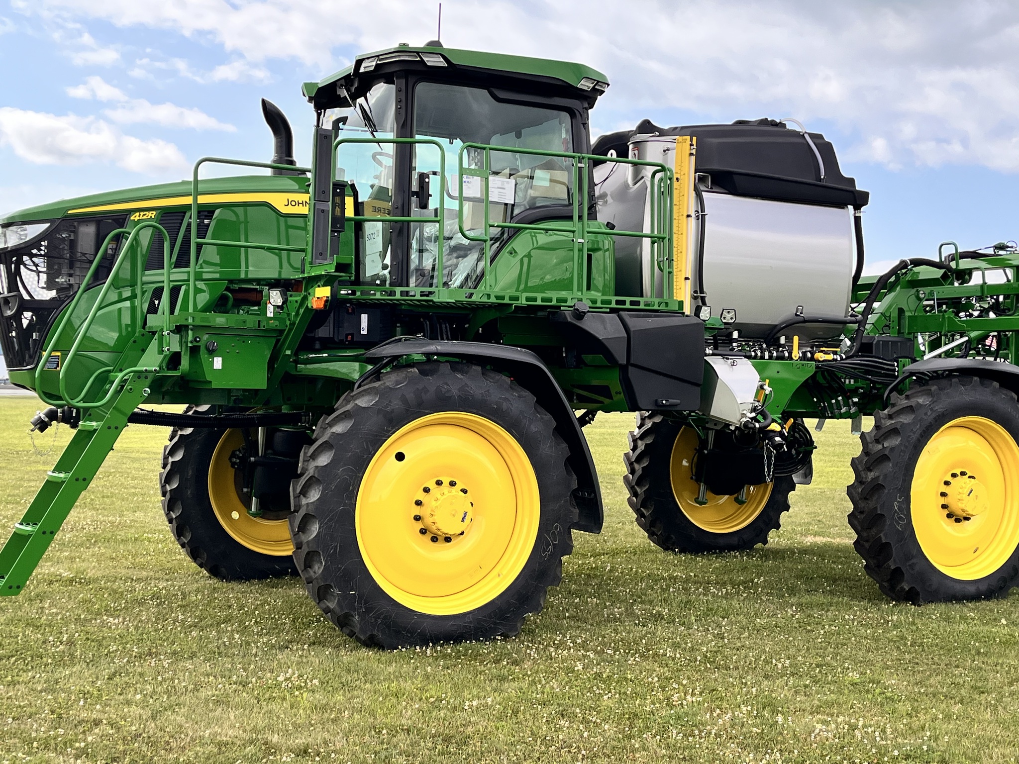 2024 John Deere 412R Image 13