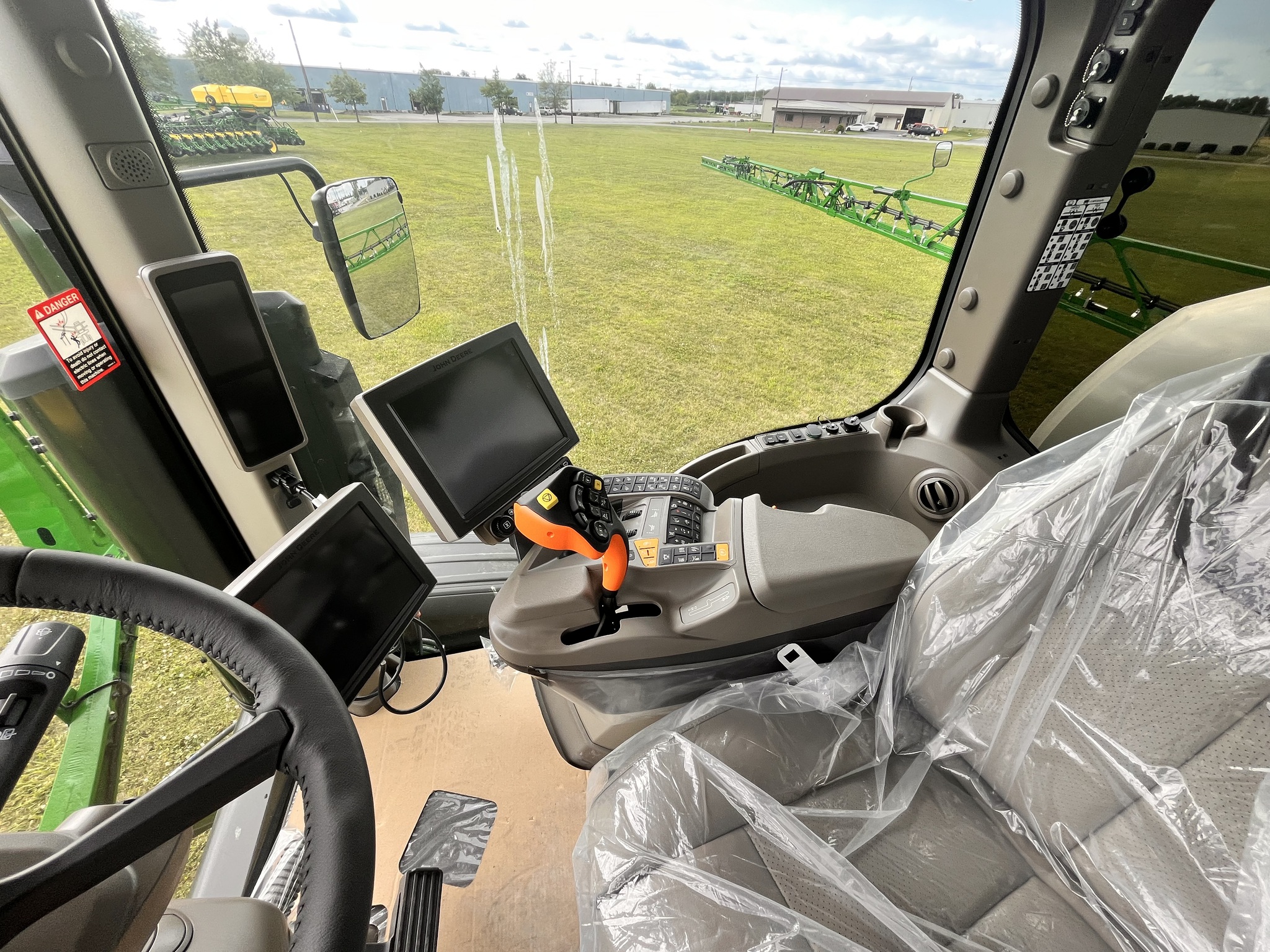 2024 John Deere 412R Image 7