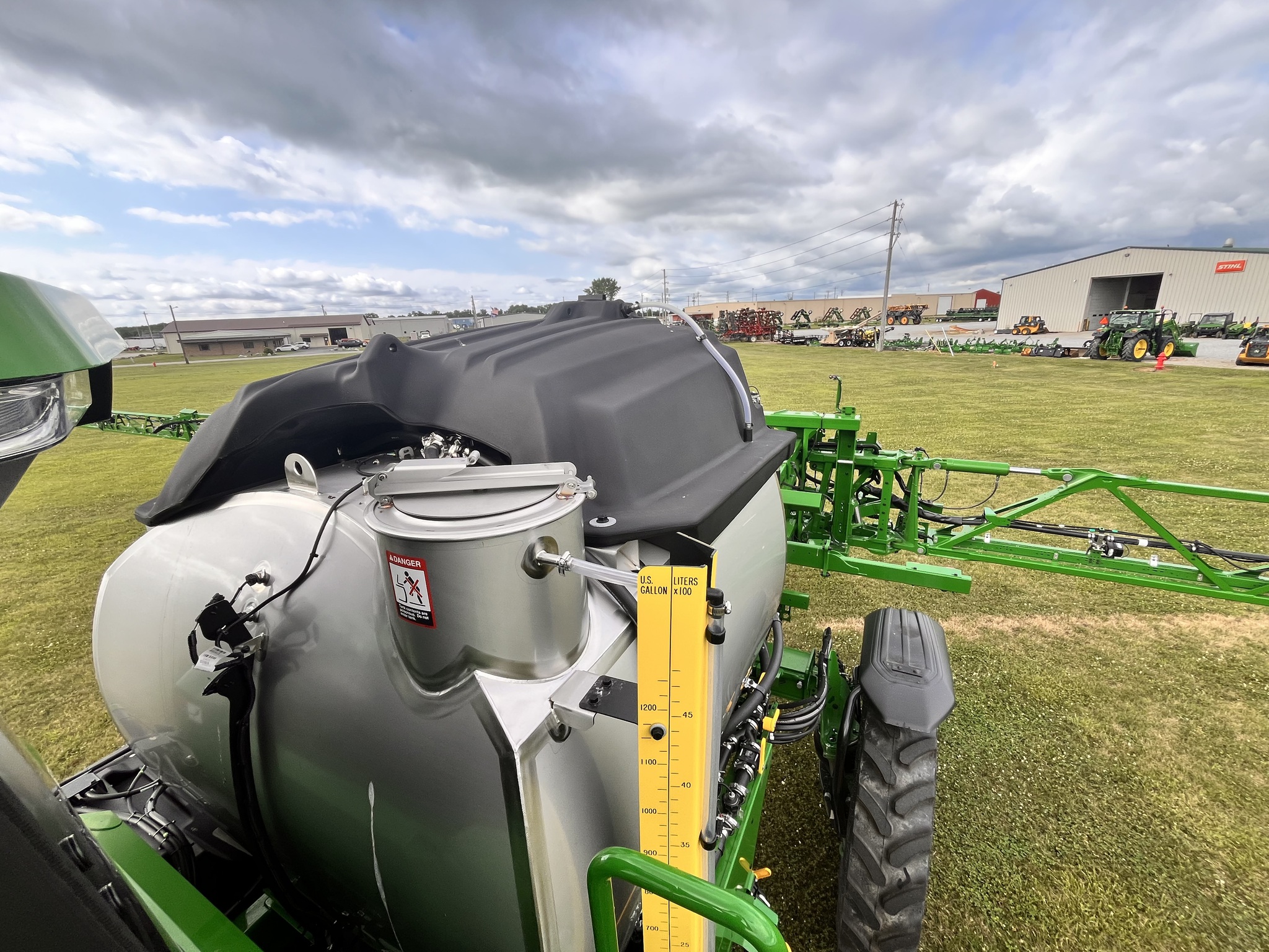 2024 John Deere 412R Image 4