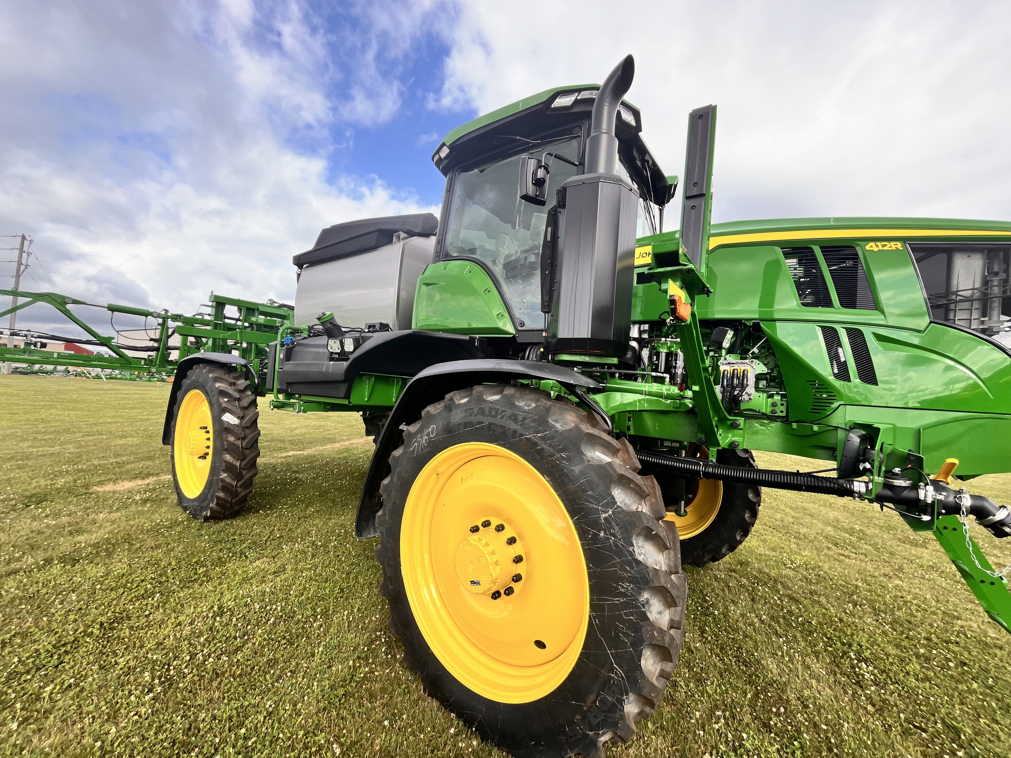 2024 John Deere 412R Image 9