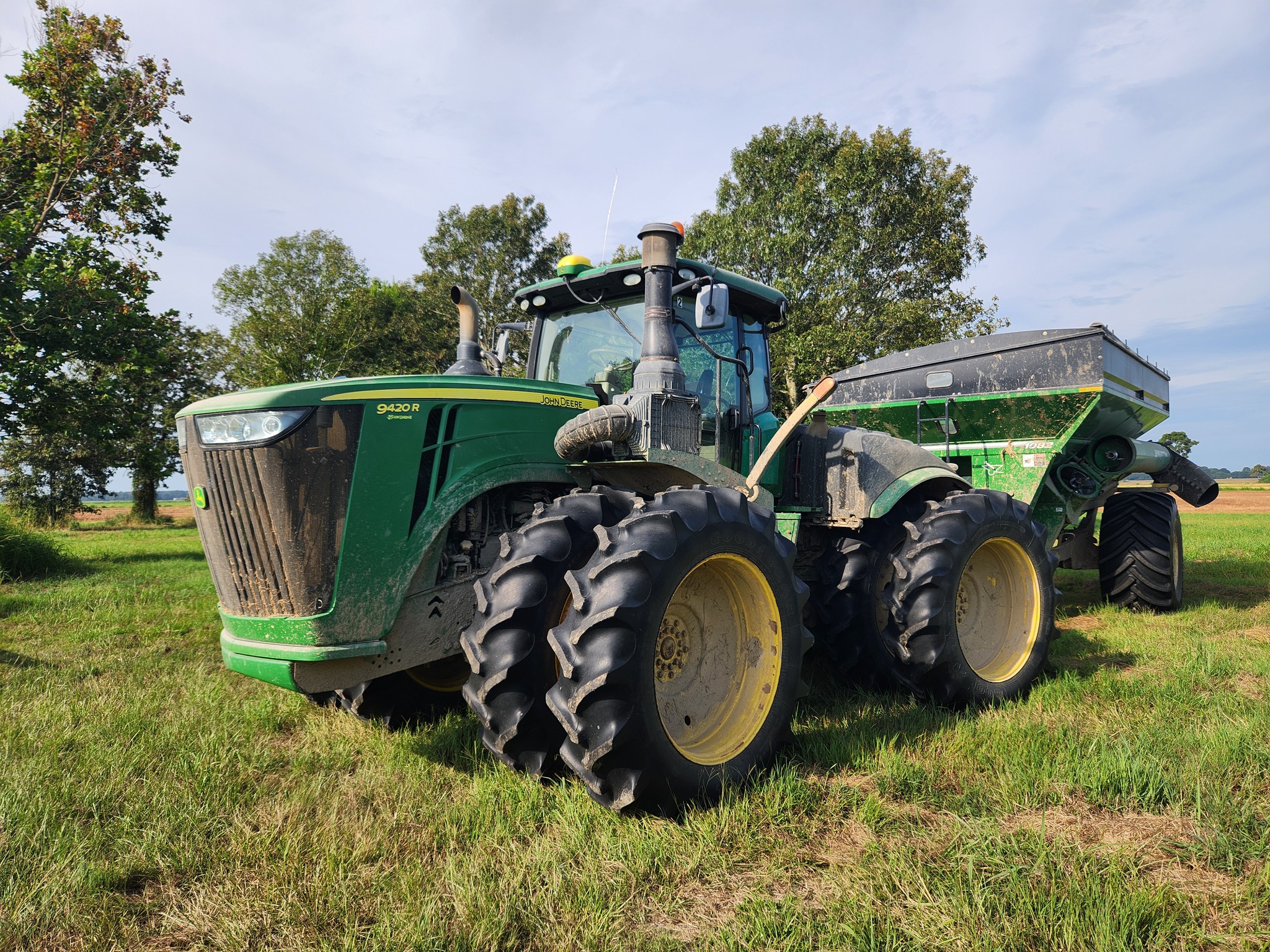 2017 John Deere 9420R Image 28