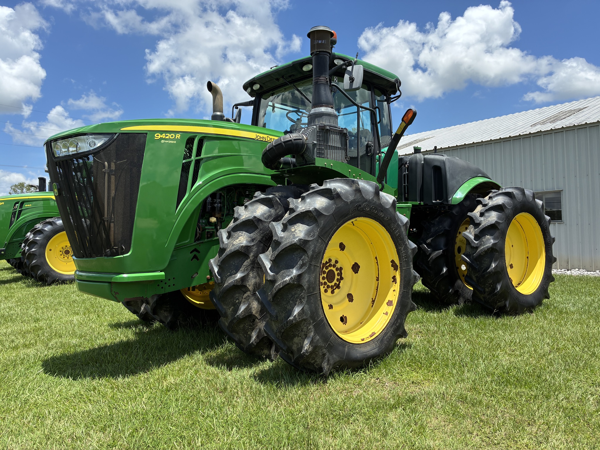 2017 John Deere 9420R Image 1