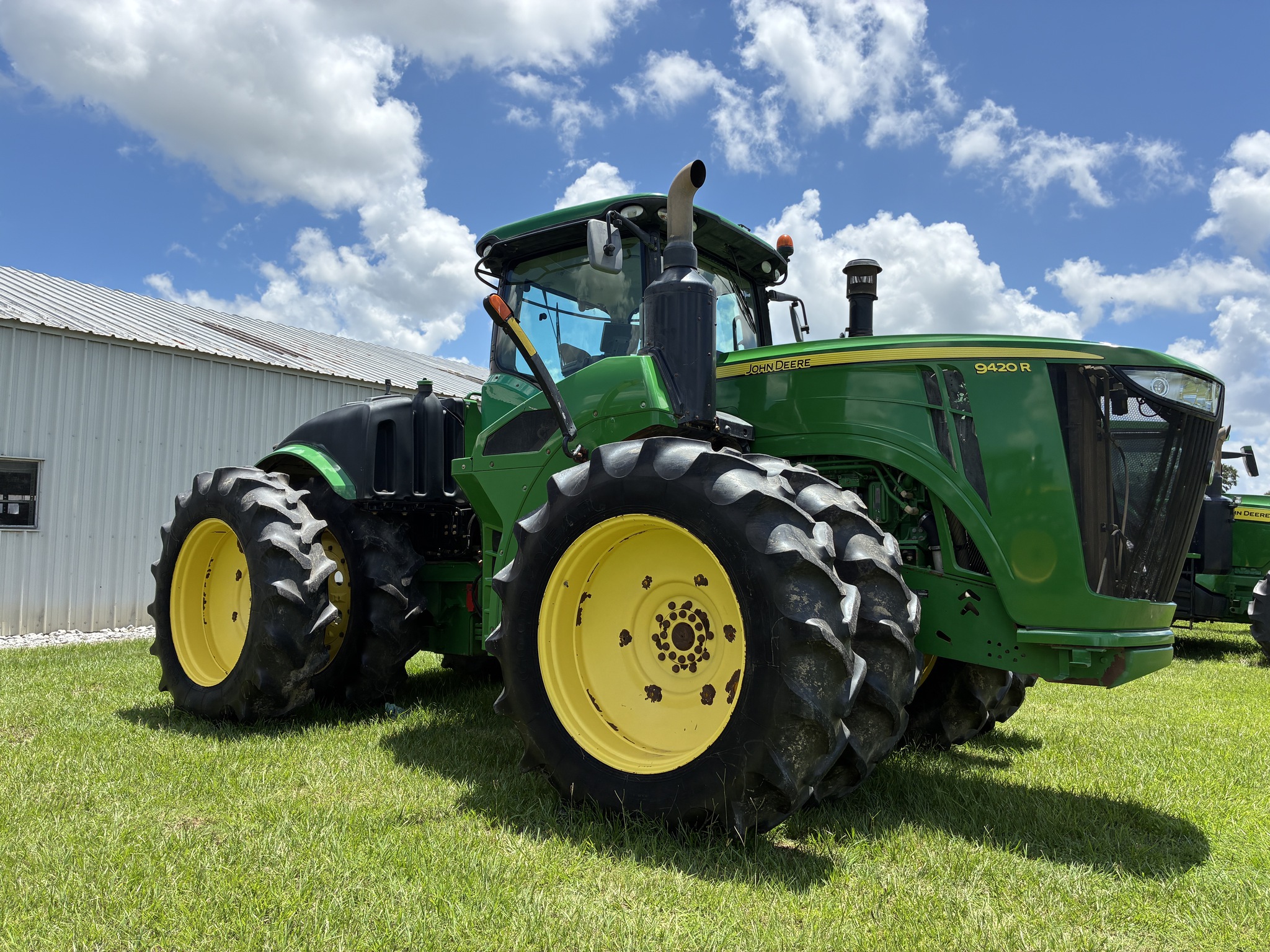 2017 John Deere 9420R Image 10
