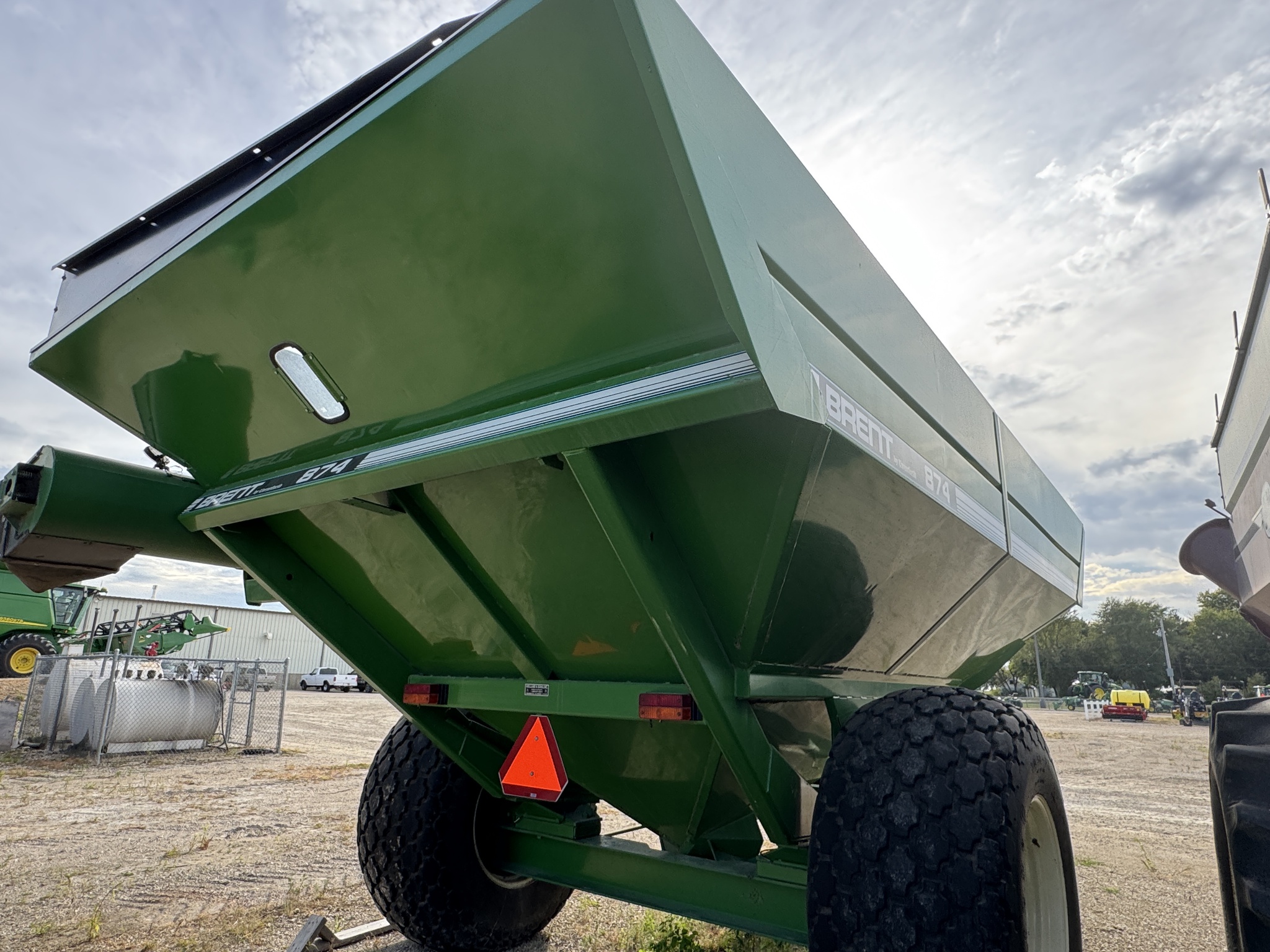  1997 Brent 874 at Heritage Tractor in Mendota, IL