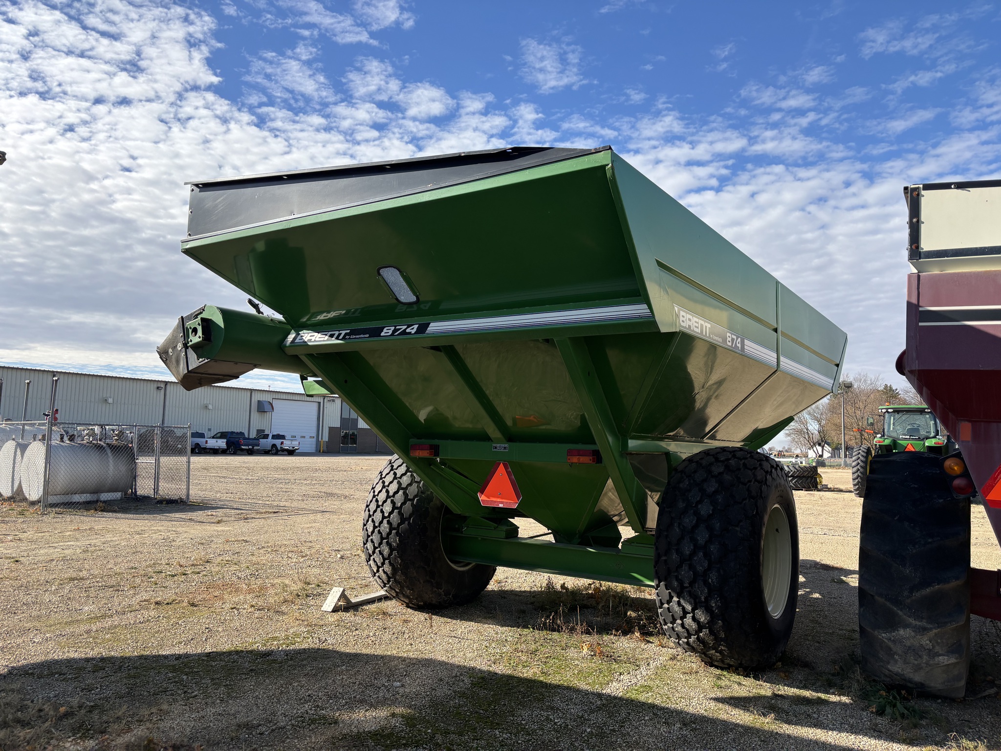  1997 Brent 874 at Heritage Tractor in Mendota, IL