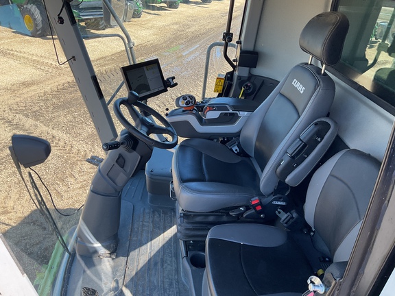 Used 2021 Claas 8800TT Combines at Horizon Ag & Turf in Westlock, AB - Photo18