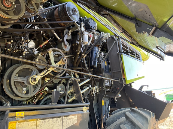 Used 2021 Claas 8800TT Combines at Horizon Ag & Turf in Westlock, AB - Photo20
