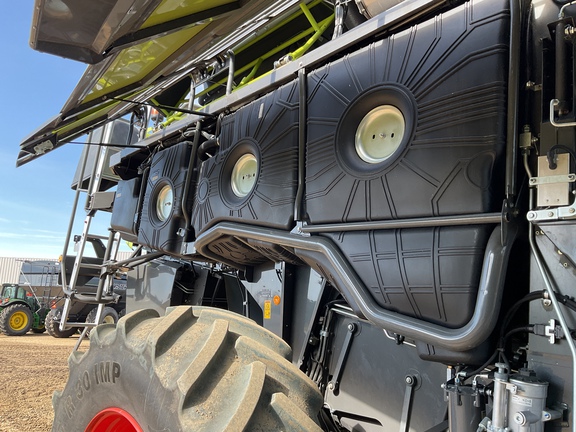 Used 2021 Claas 8800TT Combines at Horizon Ag & Turf in Westlock, AB - Photo23