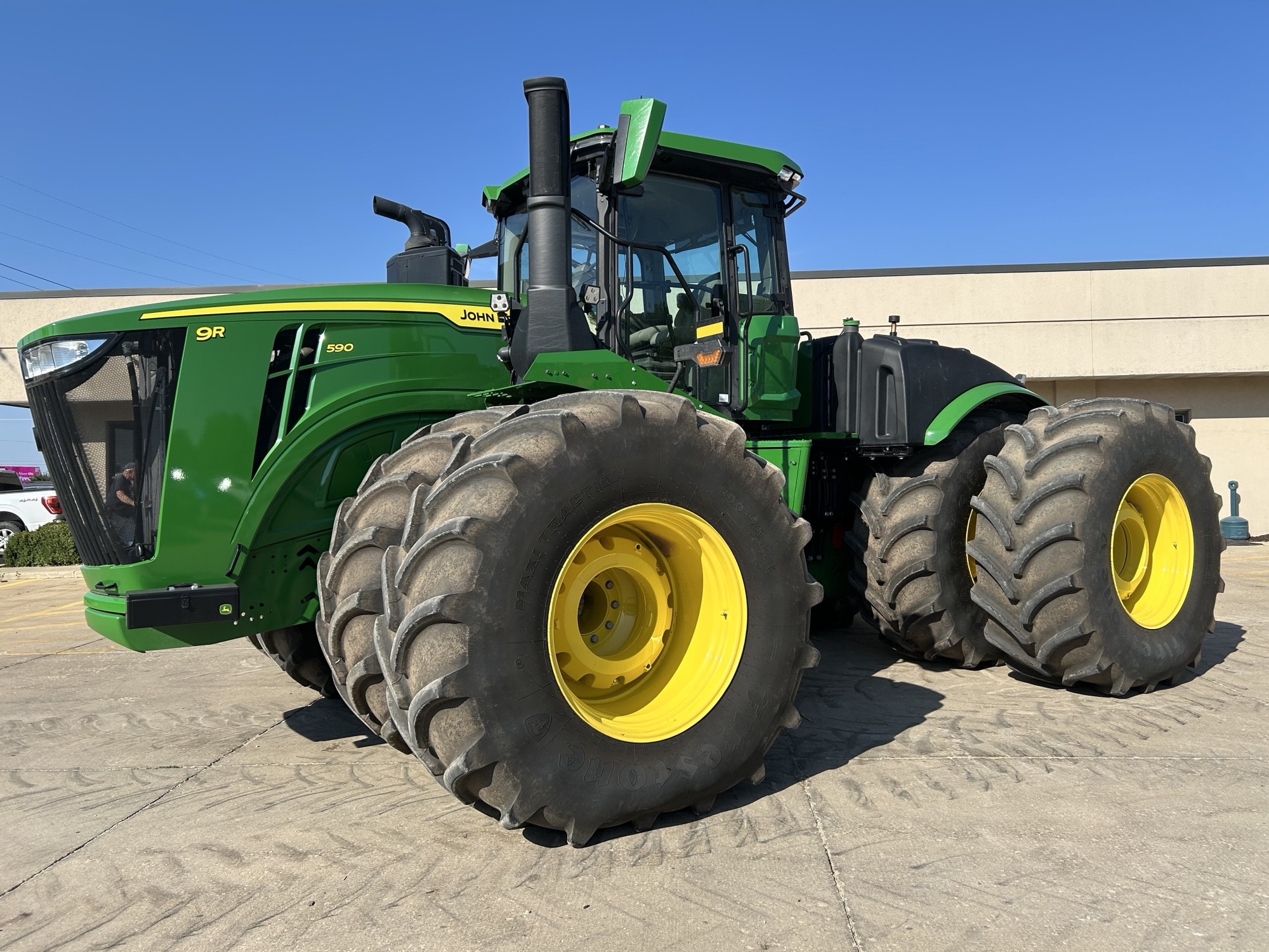  2024 John Deere 9R 590 at Heritage Tractor in Rockport, IL