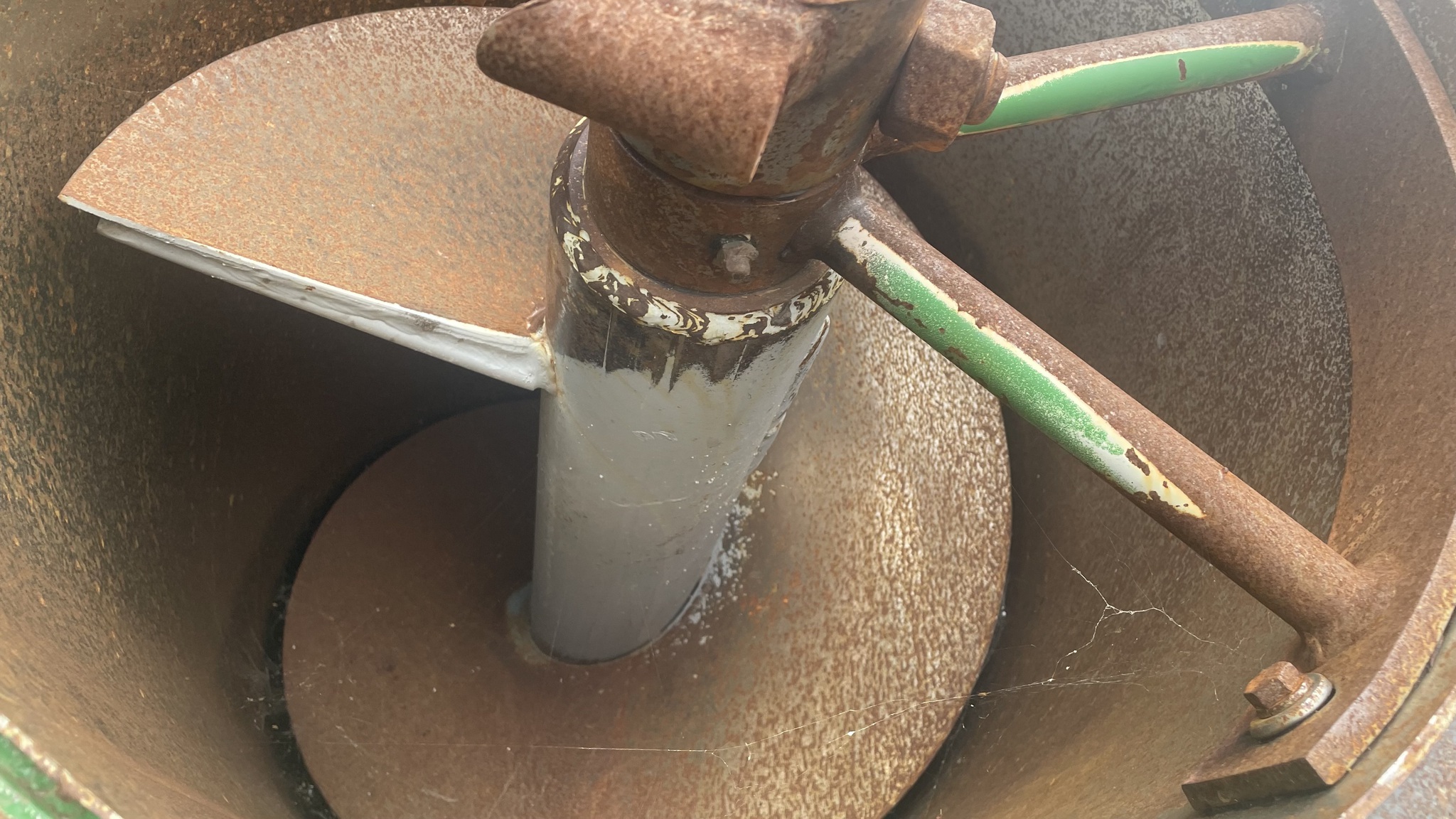 2010 J&M 1325-20S Image 17