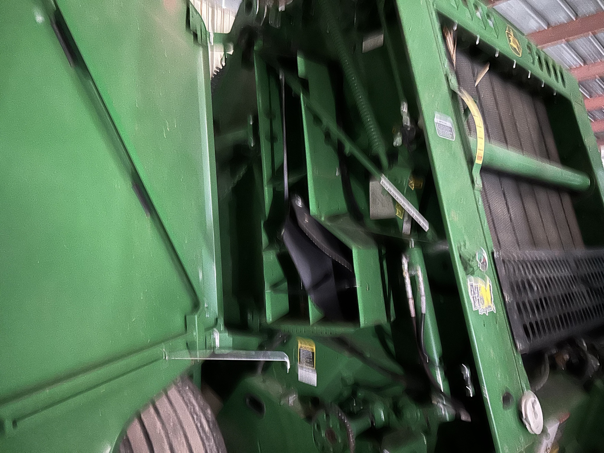 2018 John Deere 560M Image 14