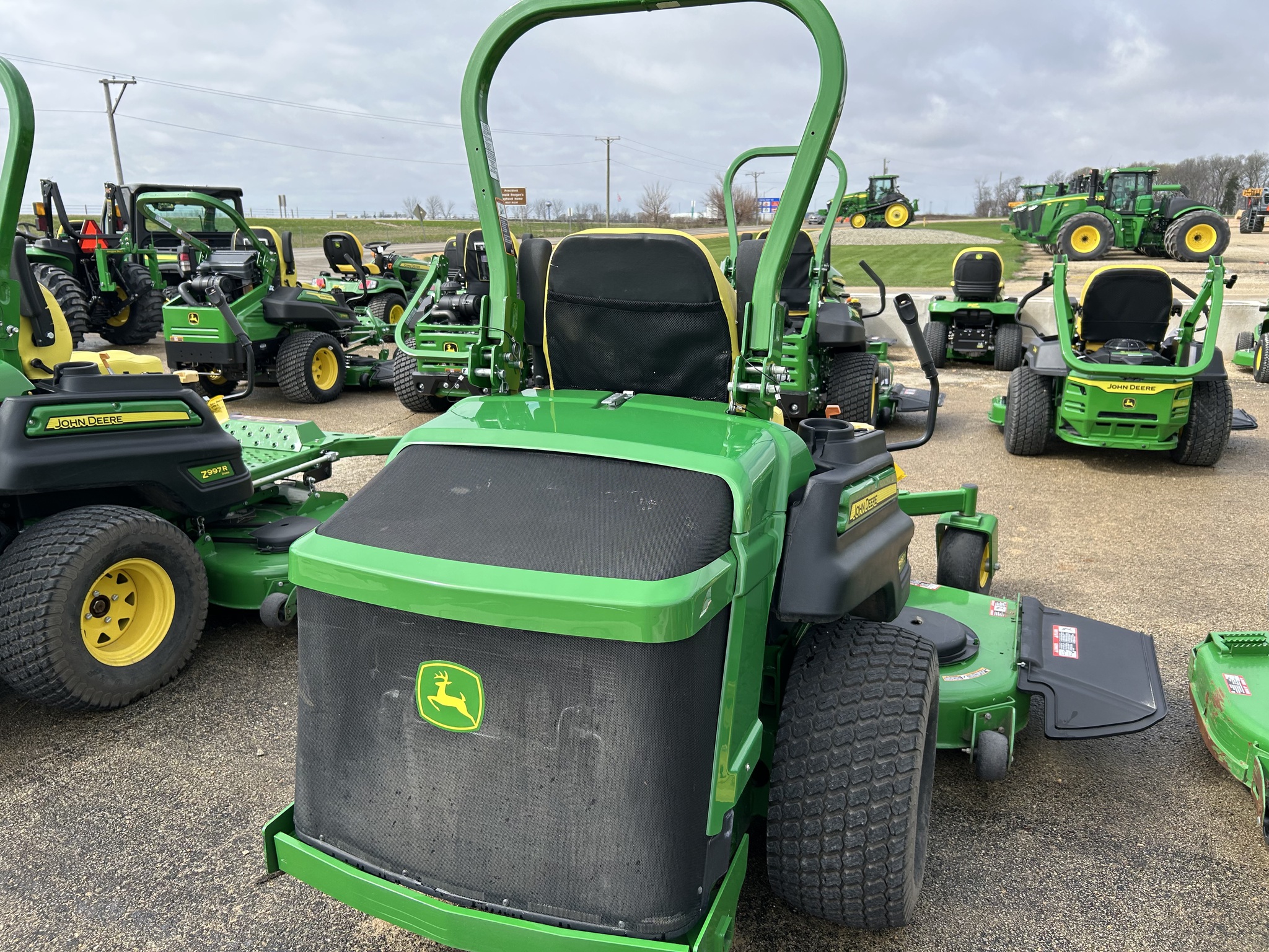  2024 John Deere Z997R at Heritage Tractor in Dixon, IL