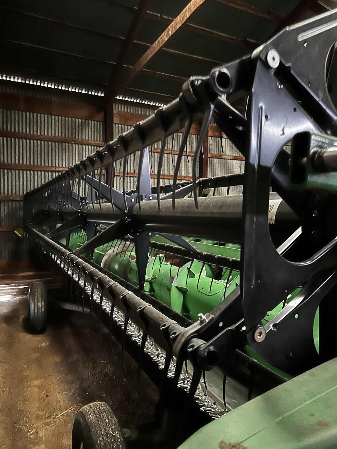 2011 John Deere 620F Image 1