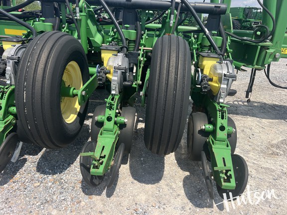 Photo of 2003 John Deere 1770NT CCS
