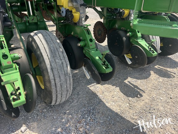 Photo of 2003 John Deere 1770NT CCS