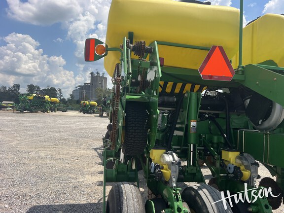 Photo of 2003 John Deere 1770NT CCS