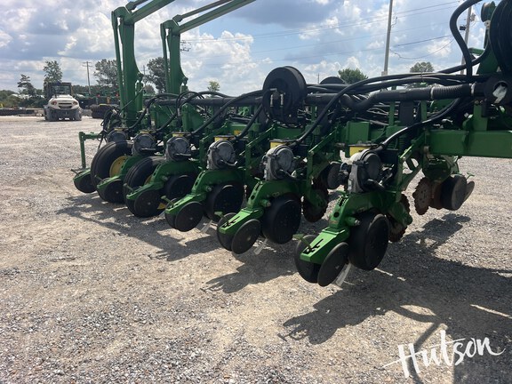 Photo of 2003 John Deere 1770NT CCS