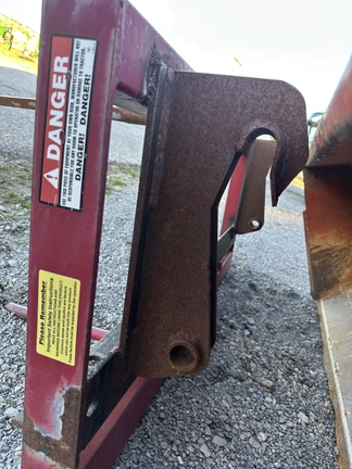 2010 Miscellaneous Universal Hay Spear