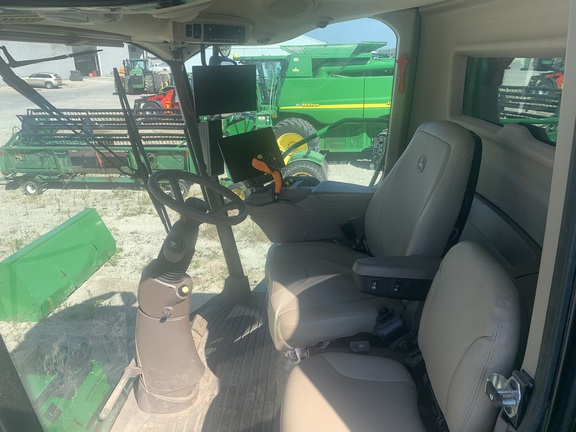 Photo of 2024 John Deere S790