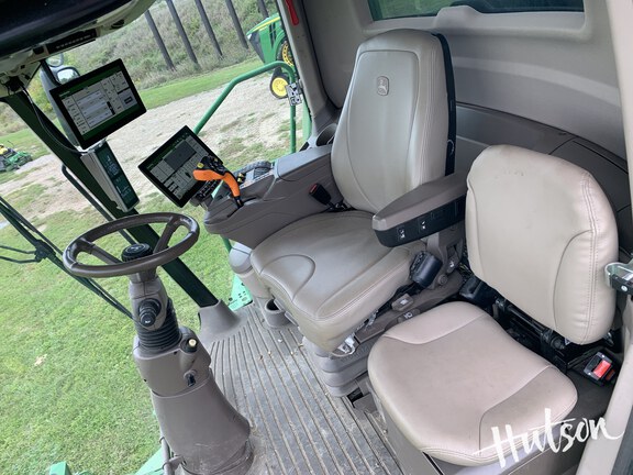Photo of 2024 John Deere S790