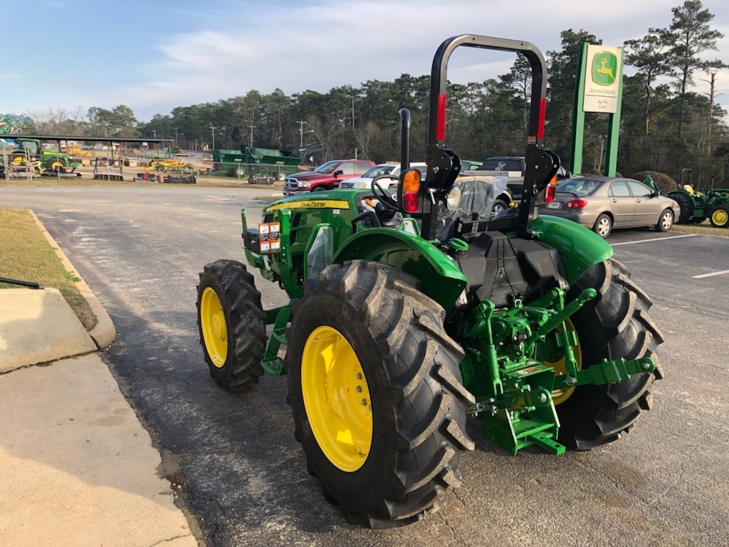 2025 John Deere 5067E Image 3