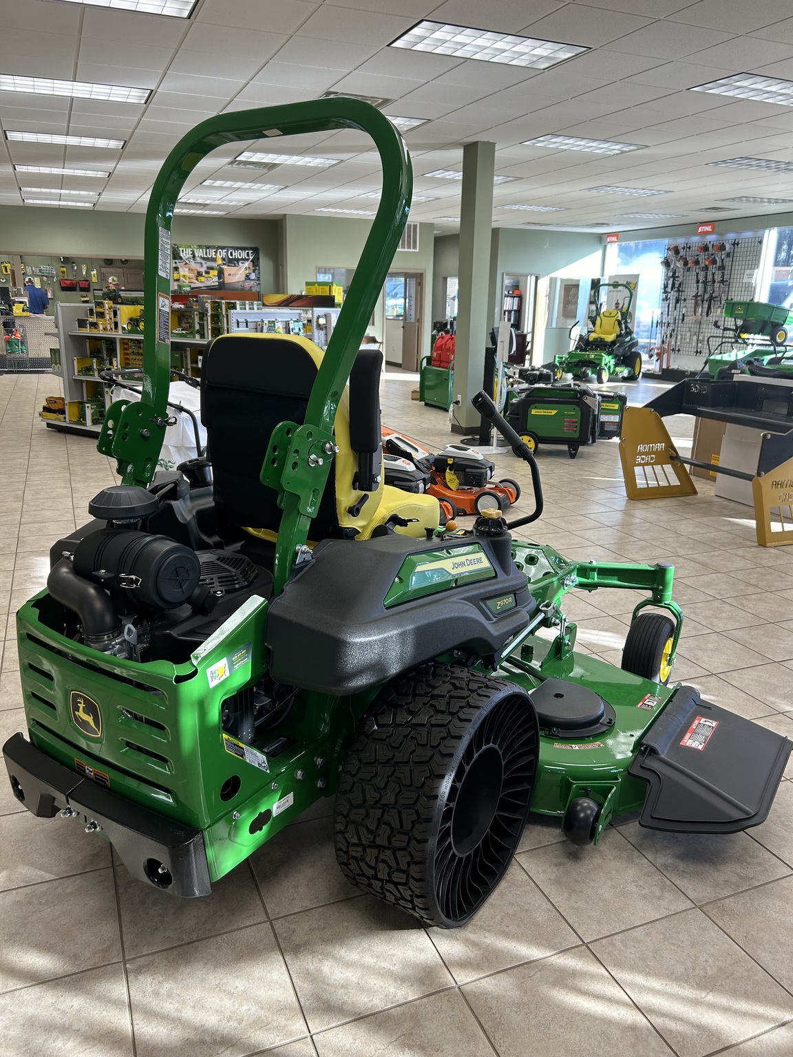 2025 John Deere Z970R Image 3