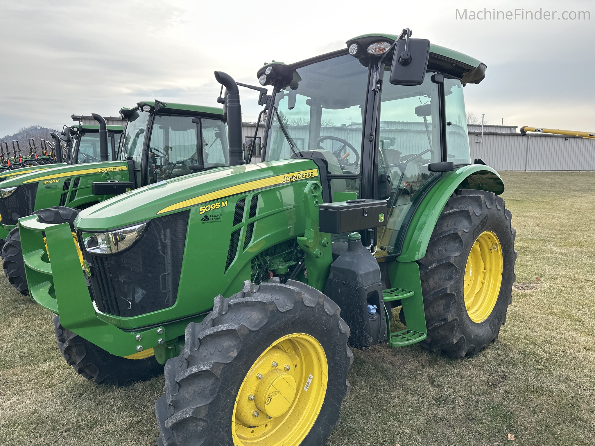 2025 John Deere 5095M Image 2