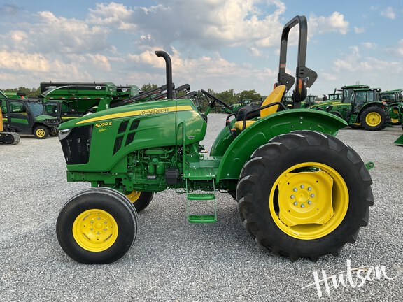 Photo of 2024 John Deere 5050E