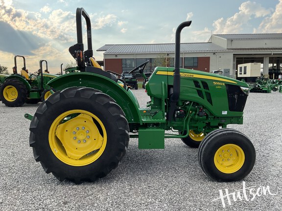 Photo of 2024 John Deere 5050E